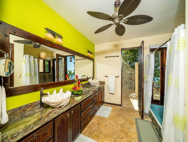 Playa Flamingo Home 963347
