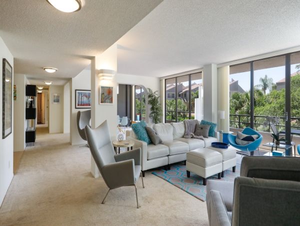 Siesta Key End Condo with Communal Pool, Short Walk to Beach