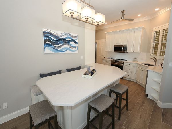 Beautiful Vacation Home with Private Pool & Hot Tub Sleeps 6