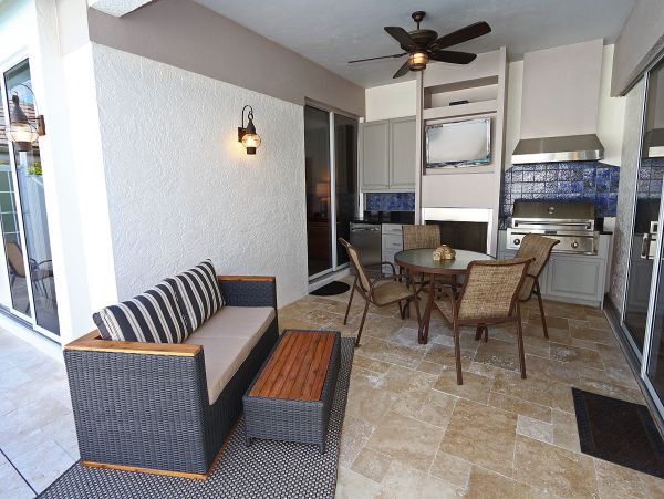 Beautiful Vacation Home with Private Pool & Hot Tub Sleeps 6