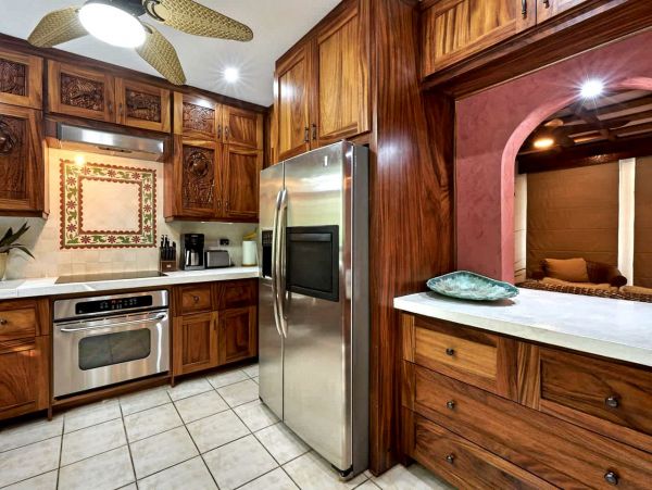Liberia Home 963417