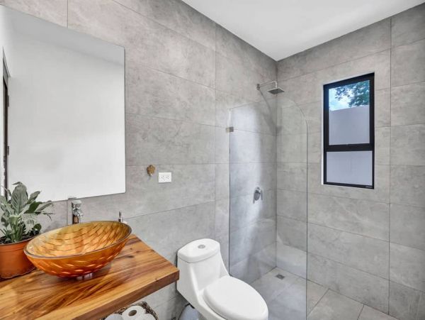 Playa Potrero Three Bedroom Pool Home Walk to Beach
