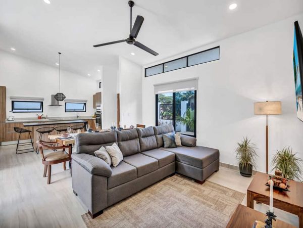 Playa Potrero Three Bedroom Pool Home Walk to Beach