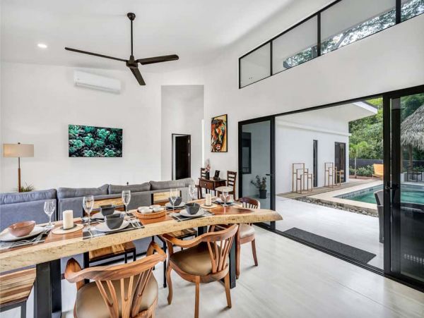 Playa Potrero Three Bedroom Pool Home Walk to Beach