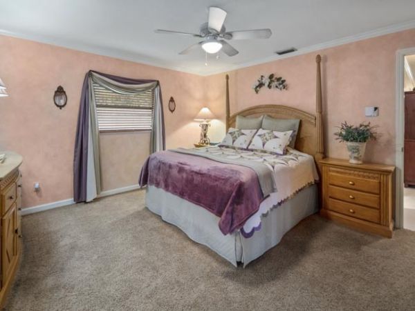 Lovely Three Bedroom Home with Private Pool in Naples