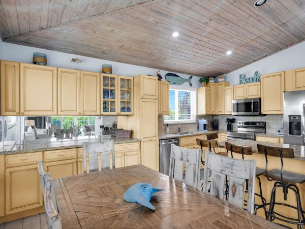 Florida Keys Vacation Rental - Gulfside Home with Pool and Dockage