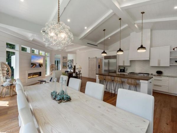 Gorgeous Naples Vacation Home With Private Pool & Hot Tub