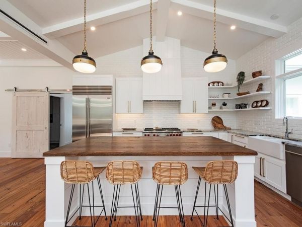Gorgeous Naples Vacation Home With Private Pool & Hot Tub