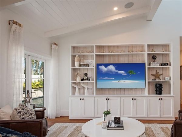 Gorgeous Naples Vacation Home With Private Pool & Hot Tub