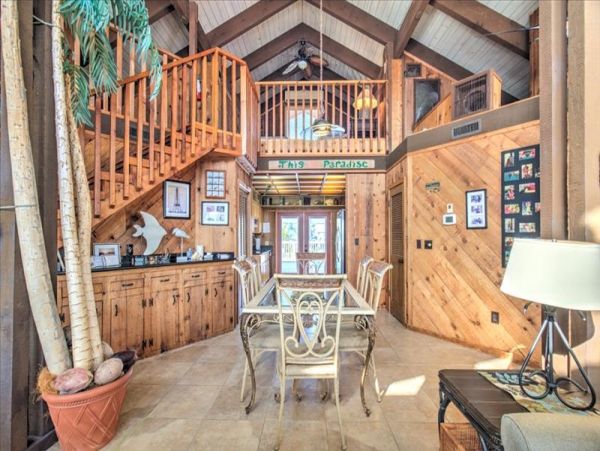 Luxury Vacation Home 4 Bedrooms & Pool Near Sombrero Beach