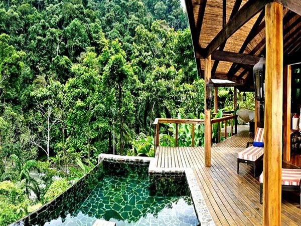 Six Individual Thatched Huts Your Own Resort