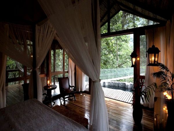 Six Individual Thatched Huts Your Own Resort