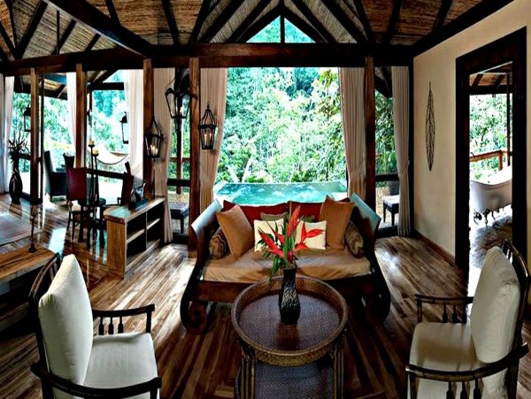 Six Individual Thatched Huts Your Own Resort