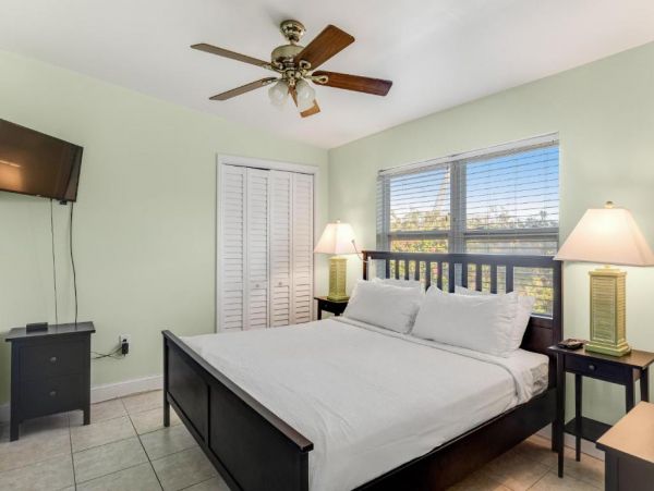 Key Colony Vacation Home Five Bedroom