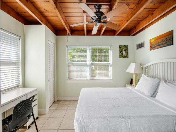 Key Colony Vacation Home Five Bedroom
