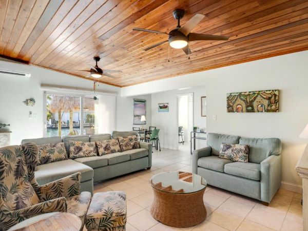 Key Colony Vacation Home Five Bedroom