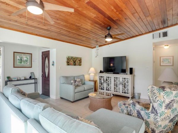 Key Colony Vacation Home Five Bedroom