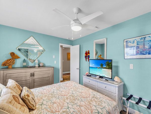 Marathon Luxury waterfront Vacation Rental NEW Arrival !