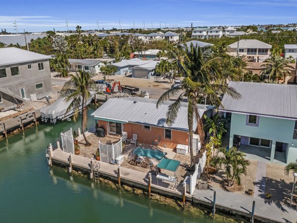 Marathon Luxury waterfront Vacation Rental NEW Arrival !