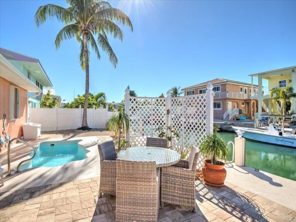 Marathon Luxury waterfront Vacation Rental NEW Arrival !