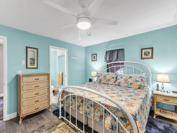 Marathon Luxury waterfront Vacation Rental NEW Arrival !