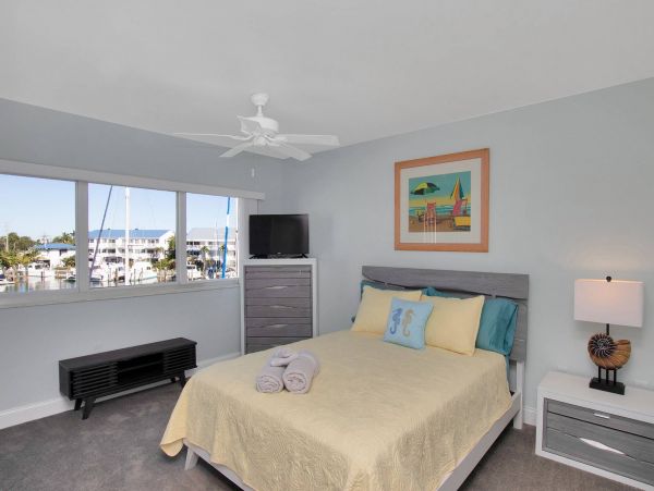 Marathon Vacation Townhome Three Bedrooms Walk To Beach