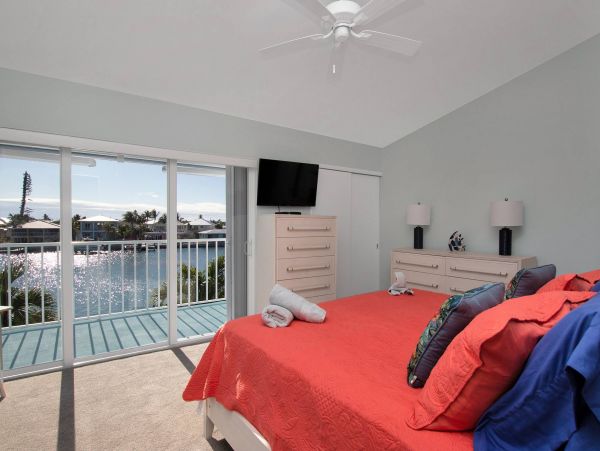Marathon Vacation Townhome Three Bedrooms Walk To Beach