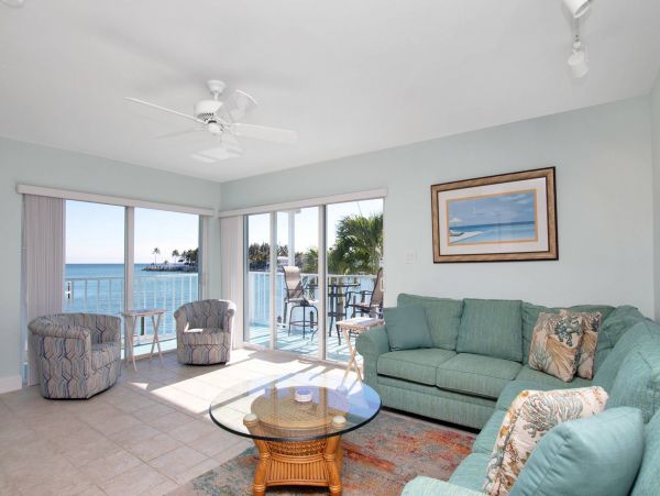Marathon Vacation Townhome Three Bedrooms Walk To Beach