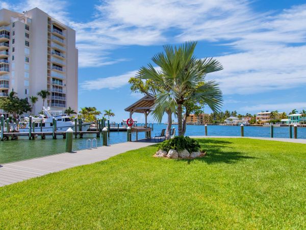 Marathon Vacation Townhome Three Bedrooms Walk To Beach