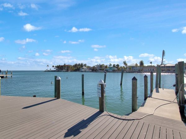 Marathon Vacation Townhome Three Bedrooms Walk To Beach
