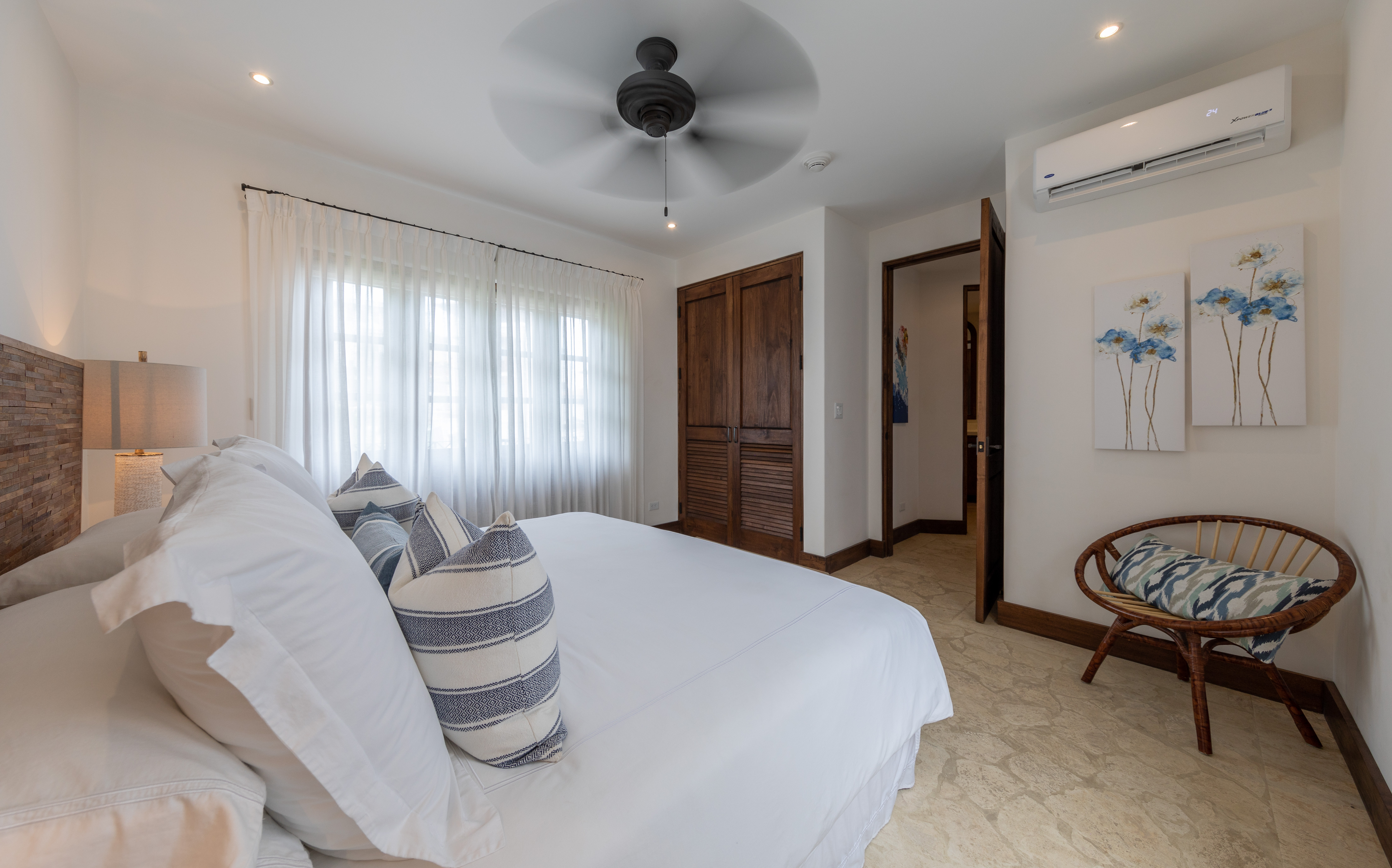 Las Catalinas Condo 963636