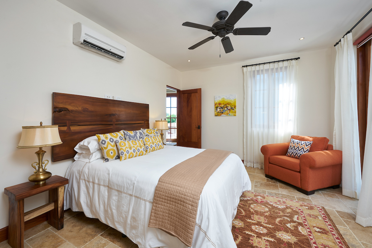 Las Catalinas Home 963637