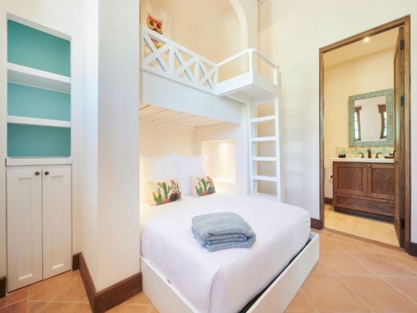 Five Bedroom Vacation Villa Walk to Playa Danta