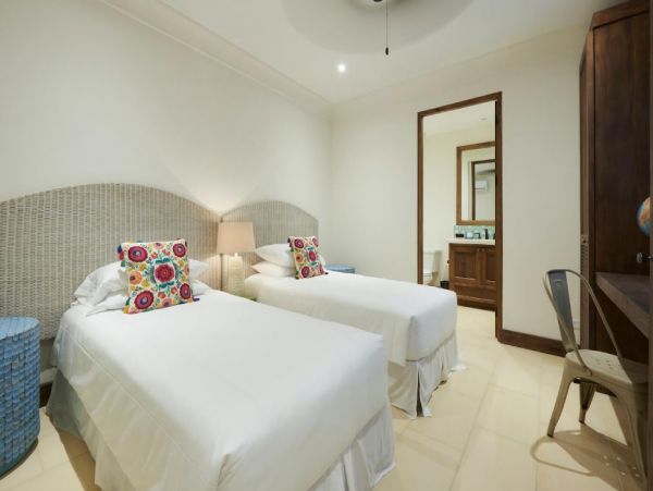 Five Bedroom Vacation Villa Walk to Playa Danta
