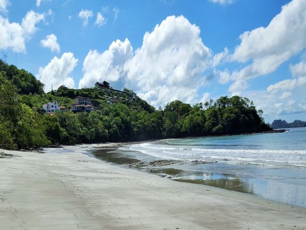 Five Bedroom Vacation Villa Walk to Playa Danta