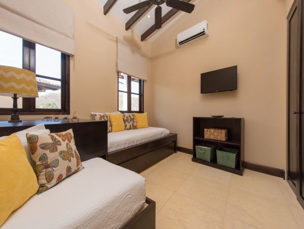 Las Catalinas 3 Bedroom Vacation Rental Sleeps 8