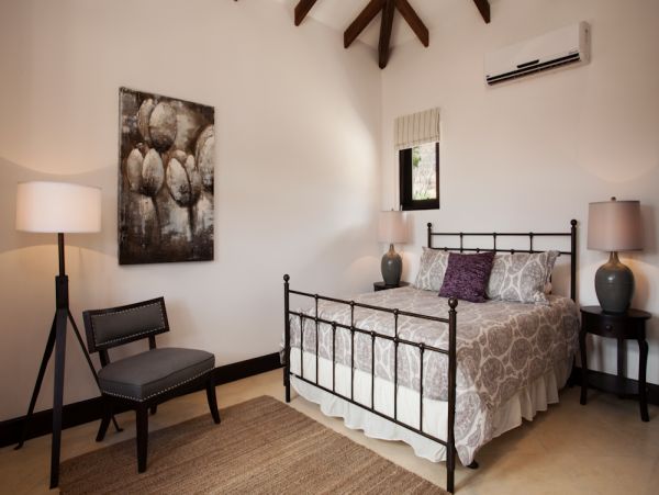 Lovely 3 Bedroom Vacation Home with Private Pool