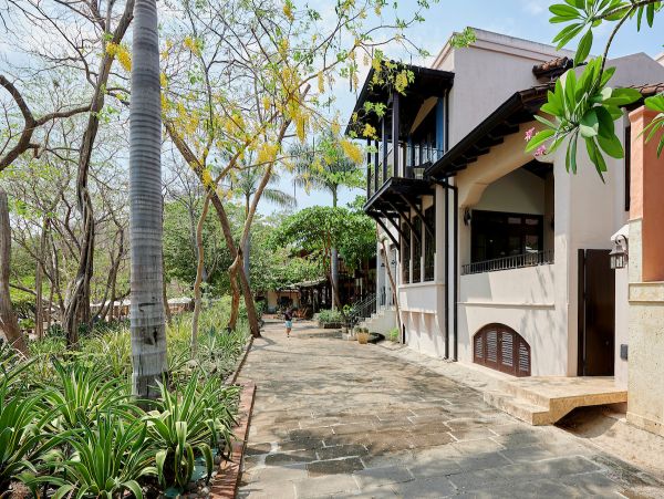 Short Walk to Beach 3 Bedroom Home