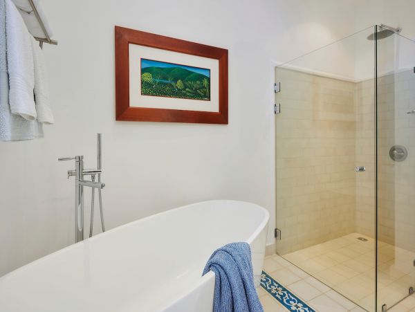 Short Walk to Beach 3 Bedroom Home