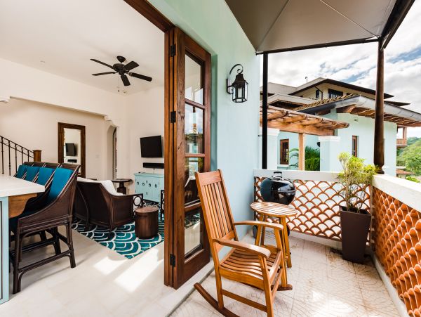 Stunning Vacation Villa With Spectacular Views 8 Guests