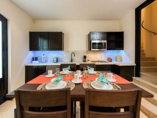 Charming Four Bedroom Vacation Villa Close to Beach