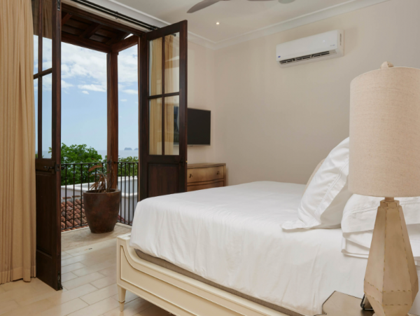 Las Catalinas Gorgeous House with 4 Bedrooms & Great Views