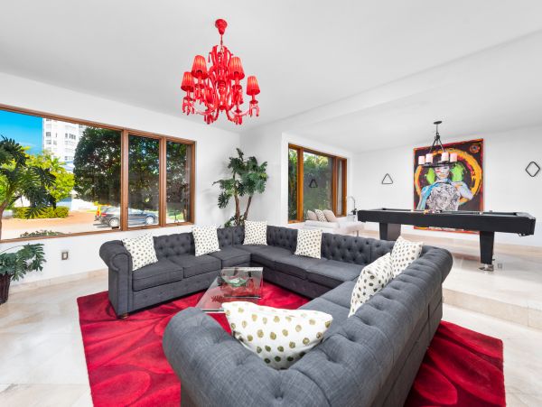 Stunning Luxury Villa with Private Pool & Spa with Bay Views