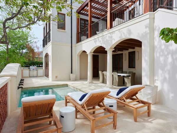 Gorgeous Seven Bedroom Vacation Villa Sleeps 18