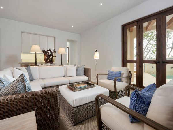 Gorgeous Seven Bedroom Vacation Villa Sleeps 18