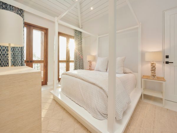 Gorgeous Seven Bedroom Vacation Villa Sleeps 18