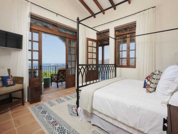 Oceanfront Las Catalinas Villa With Private Pool