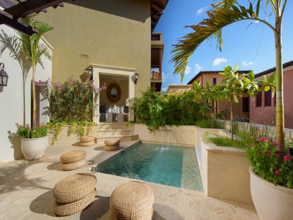 Luxury 7 Bedroom Home with Private Pool & Terraces