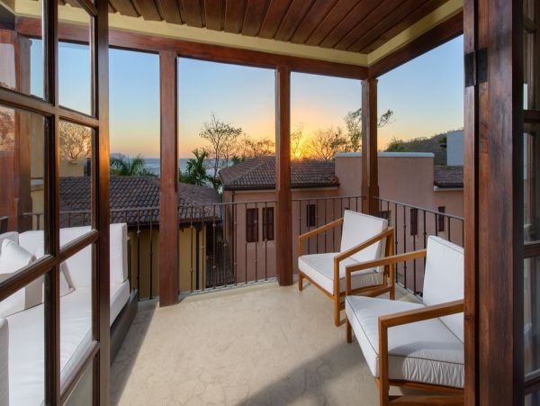 Luxury 7 Bedroom Home with Private Pool & Terraces