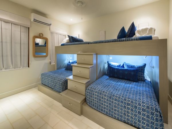 Luxury 7 Bedroom Home with Private Pool & Terraces